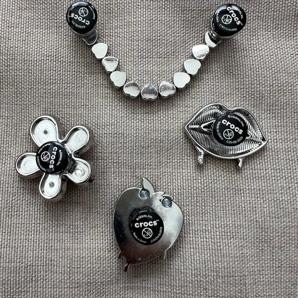 “Bundle” of 4 - Authentic Crocs Metal “Silver & Pink” Bling Jibbitz - Picture 6 of 6